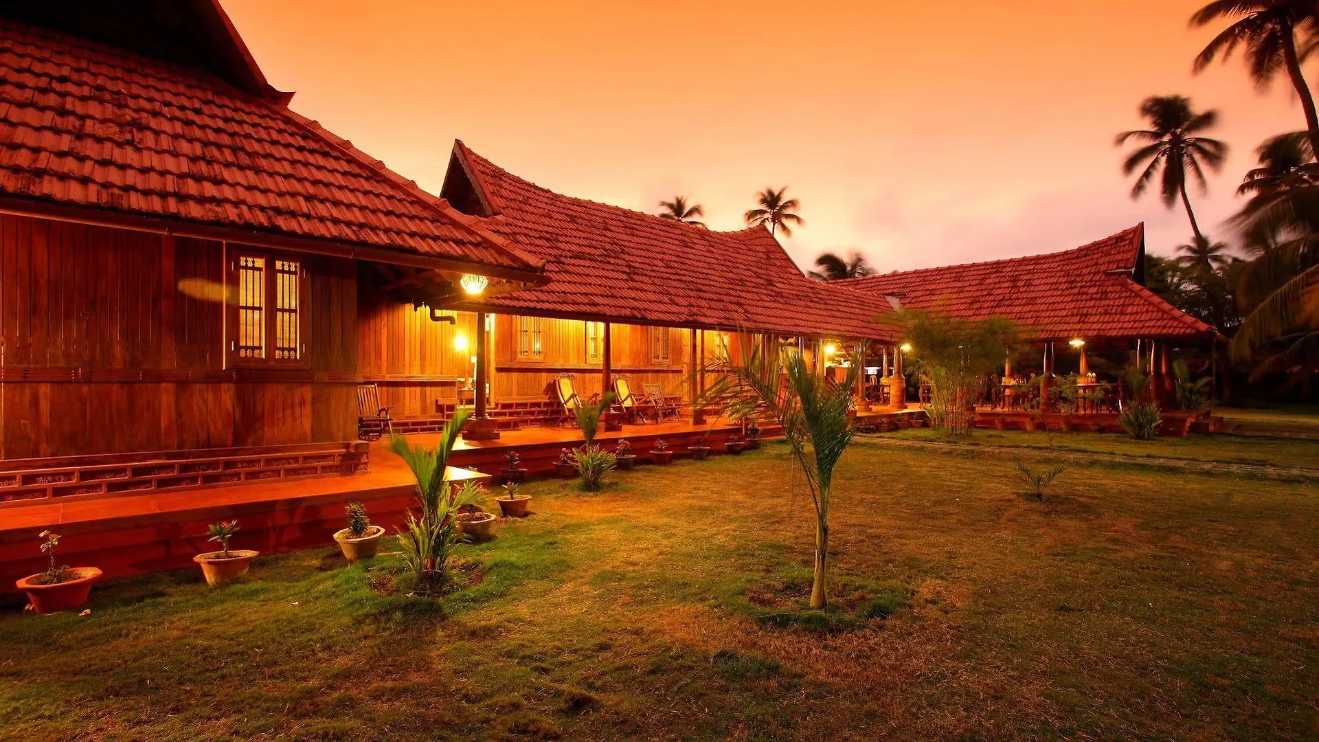 Kondai Lip Backwater Heritage Resort Kochi 4*,