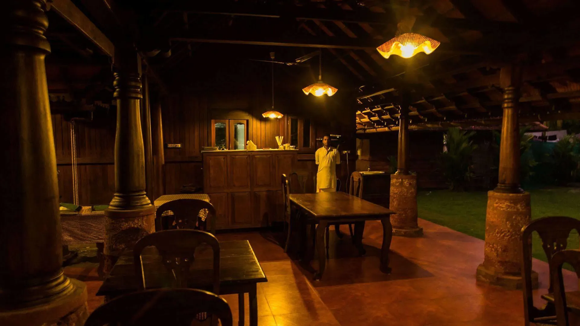 ****  Kondai Lip Backwater Heritage Resort Kochi India