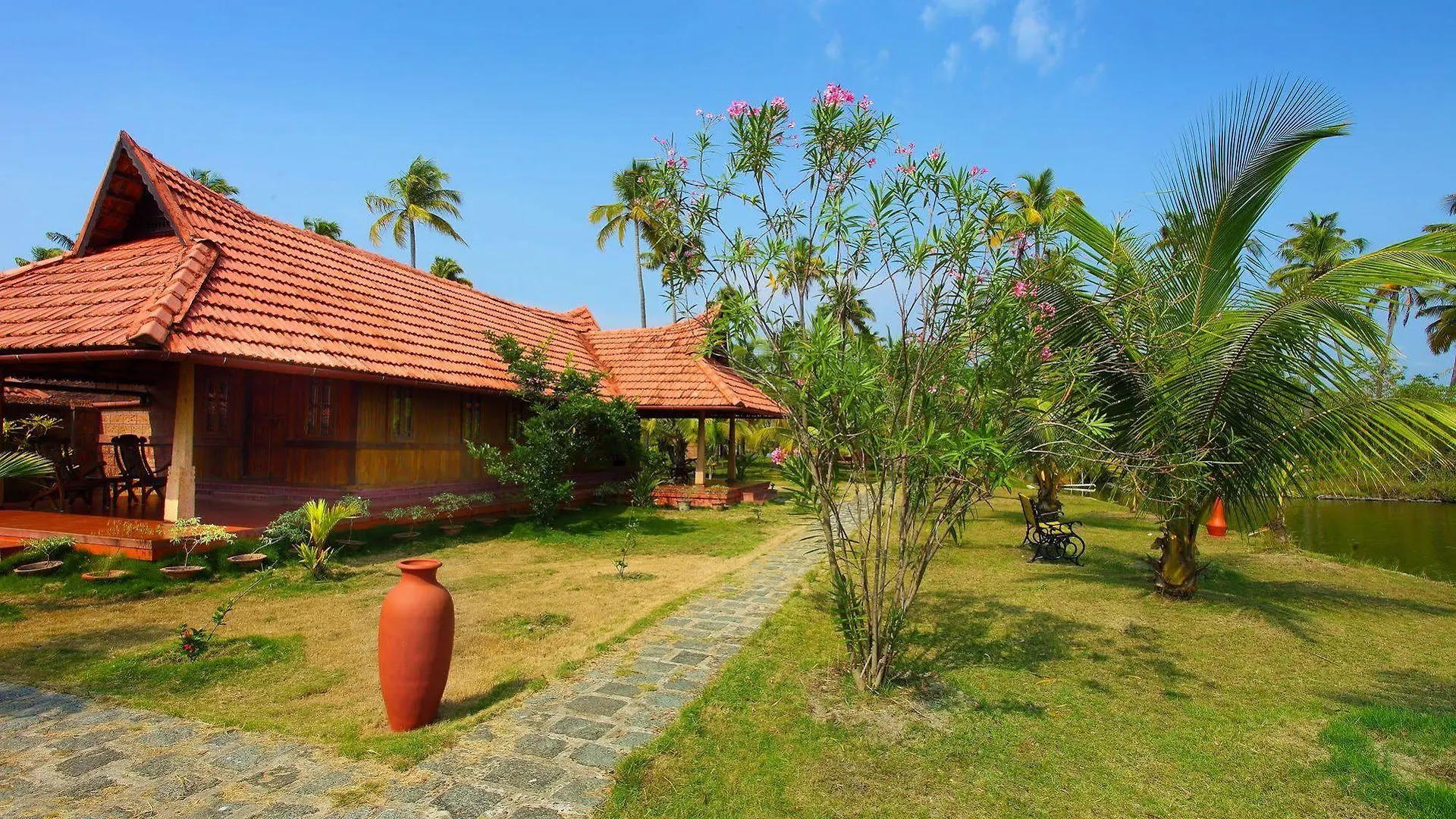 Kondai Lip Backwater Heritage Resort Kochi
